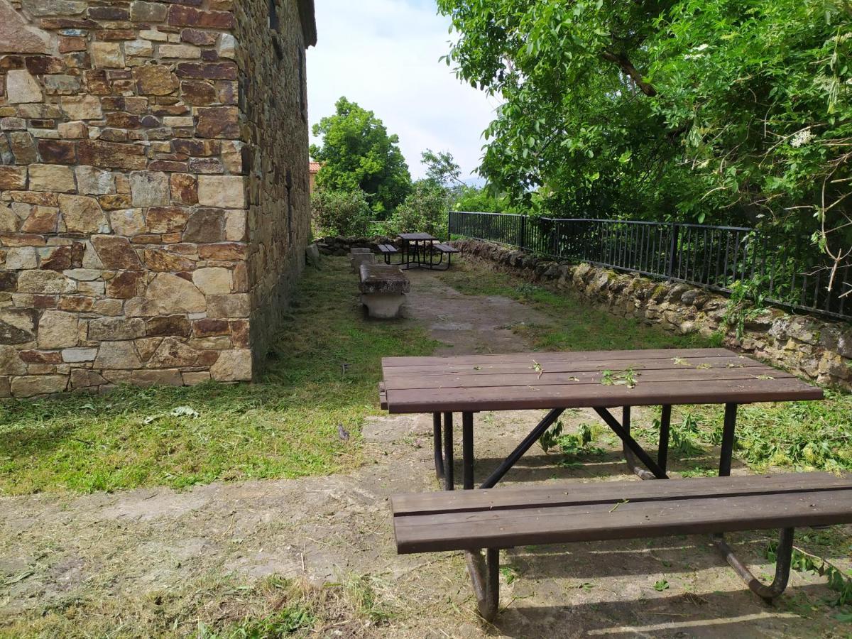 El Pozo Villa La Serna del Monte Esterno foto