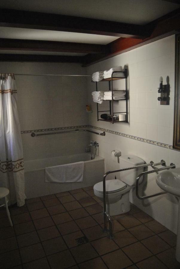 El Pozo Villa La Serna del Monte Esterno foto